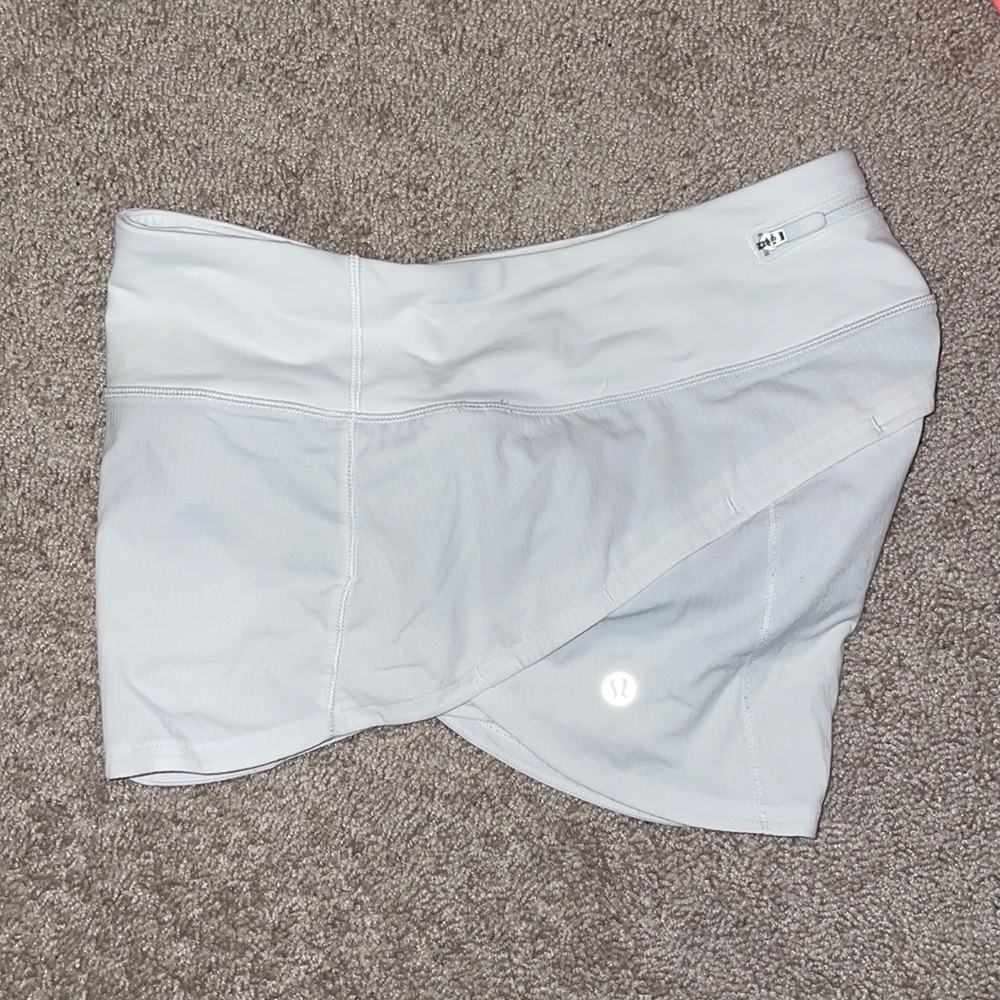Lululemon Speed Up shorts 2.5”